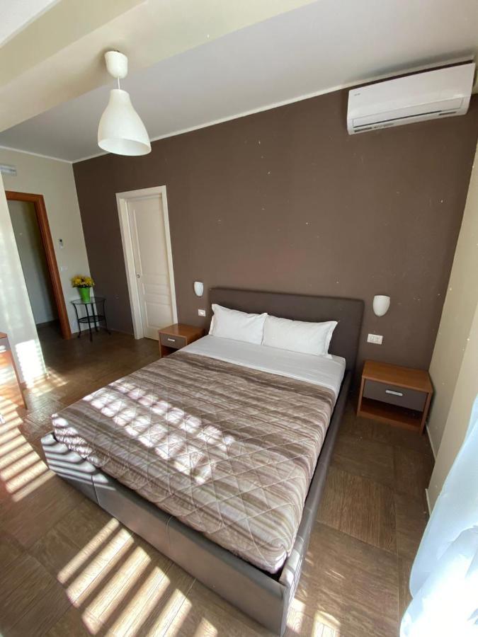 Nick & Santo'S Holiday Homes B&B ジャルディーニ・ナクソス エクステリア 写真